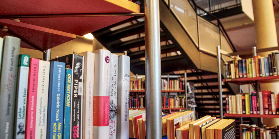 Detailblick Belletristik in der Amtsbibliothek Peitz