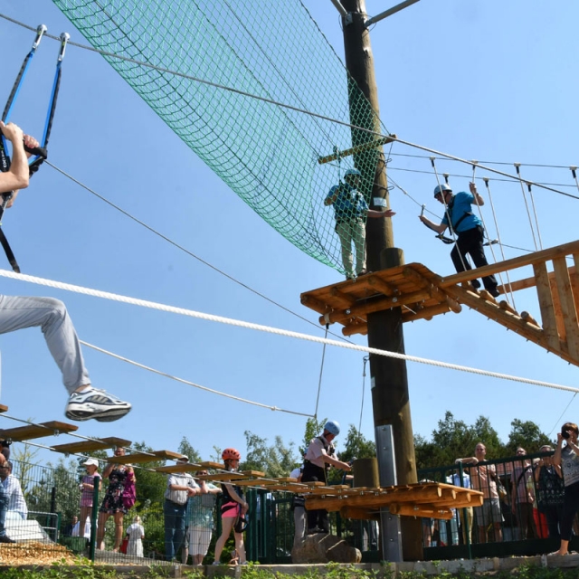 Nachzügler beim Zipline-Parcours im Erlebnispark Teichland